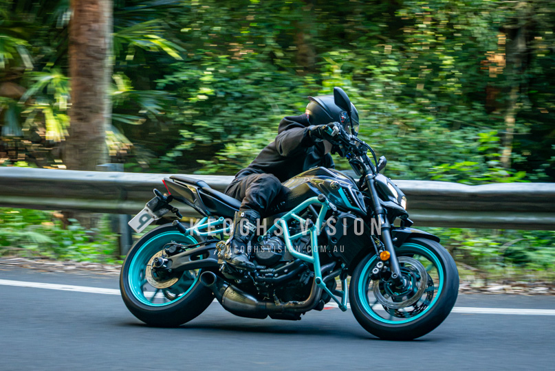 Yamaha MT07 cruising through the Royal National Park
