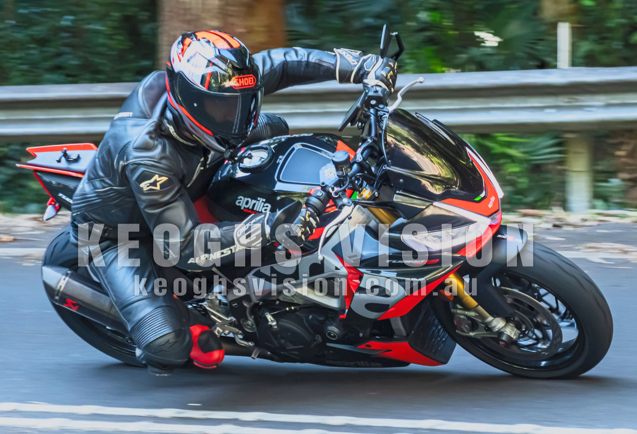 Aprilia on a lean in the Royal National Park
