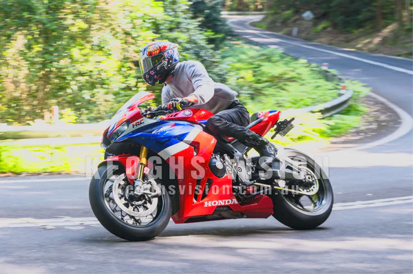 Honda HRC out for a ride in the Royal National Park